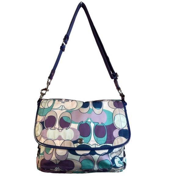 Coach Handbags - COACH EUC Kyra Daisy Scarf Signature Messenger Crossbody